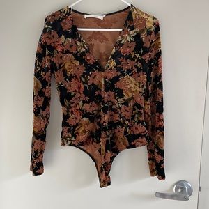 Velvet autumn bodysuit size medium ASTR